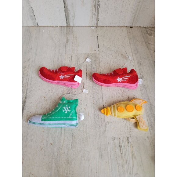 Felt shoes runner laser gun unique ornament Xmas set - Picture 1 of 5